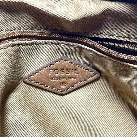 Fossil Gemma Pebble Leather Camera Crossbody Bag (Brown) - Picture 10 of 11